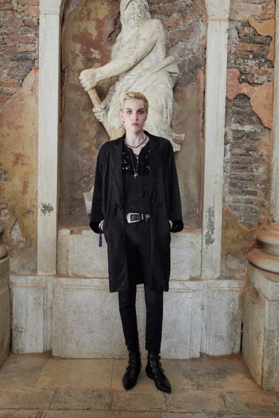 Look 38